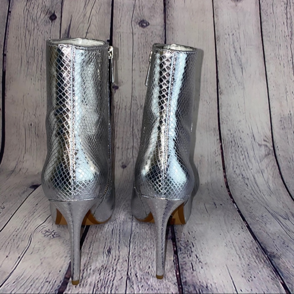 NIB - Michael Kors Silver Metallic Embossed Bootie - Picture 4 of 8